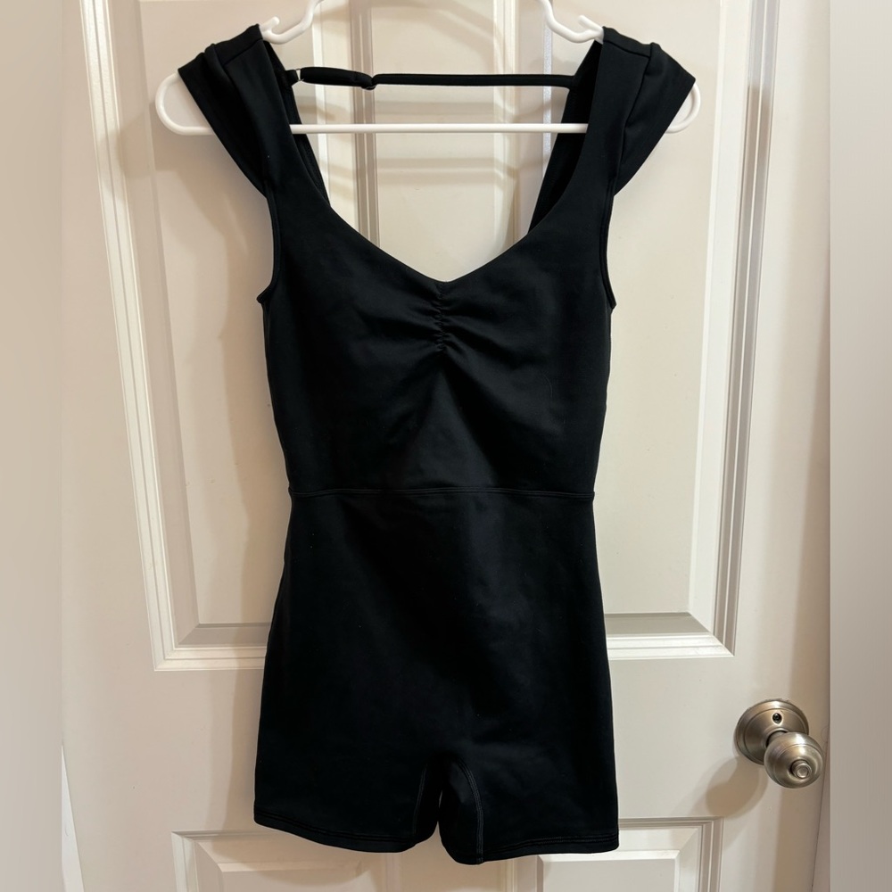 NEW Gilly Hicks Active Recharge Cap Sleeve Onesie